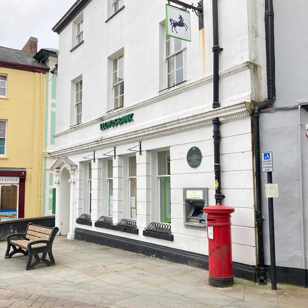 Lloyds Bank Brecon