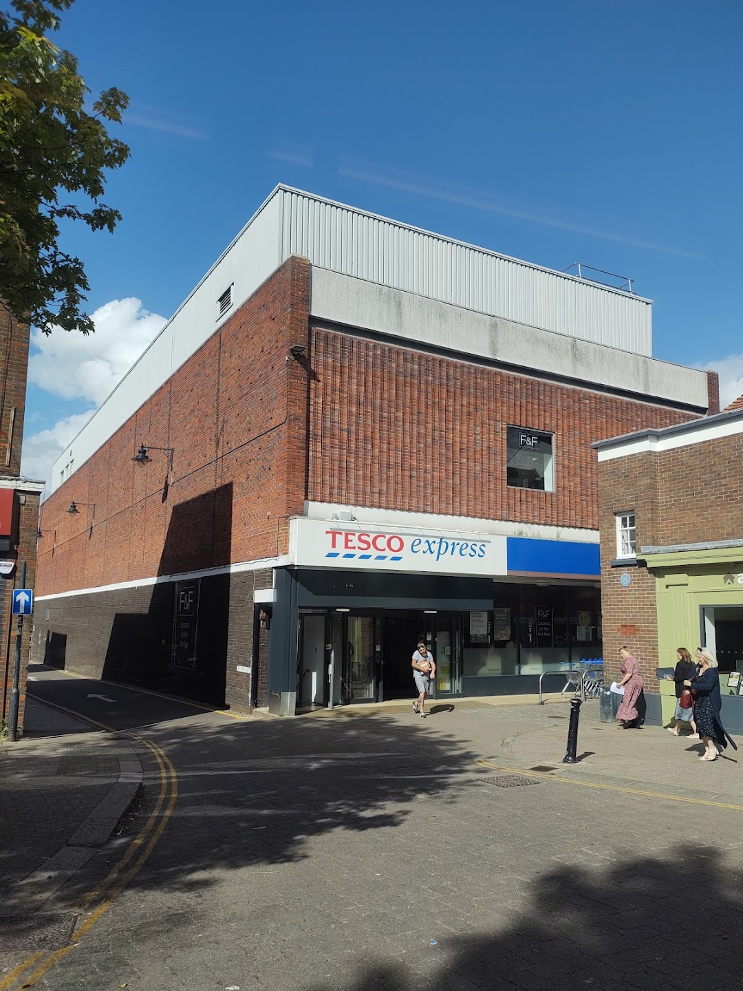 Tesco Metro Berkhamsted