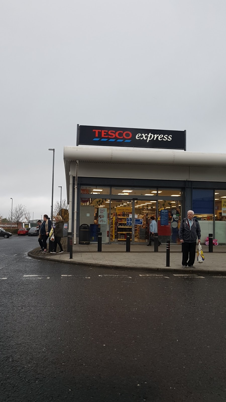 Tesco Crescent Link