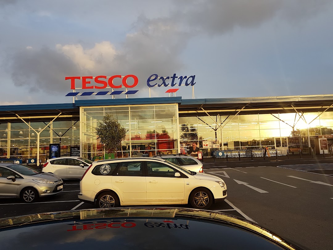 Tesco Llansamlet