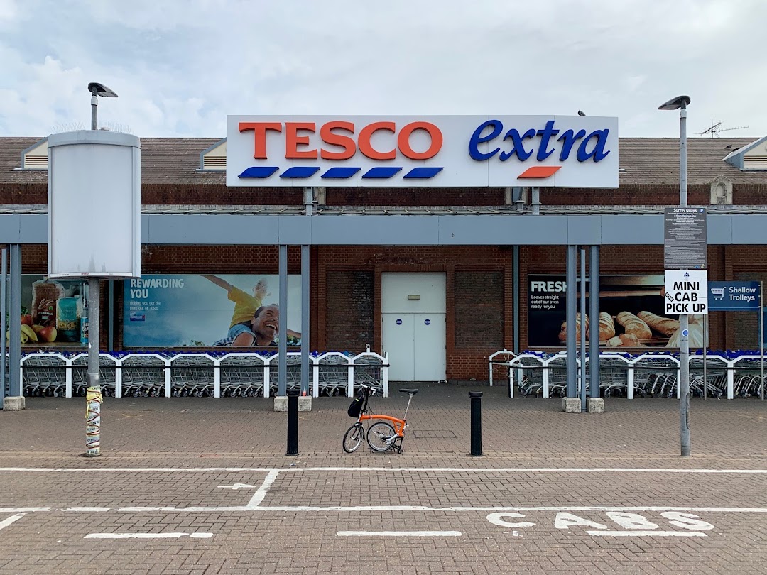 Tesco Surrey Quays Centre